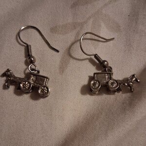 VINTAGE PA DUYCH EARRINGSfinal price pls no more discounts struggling  diaabled